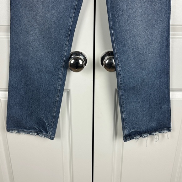 GOOD AMERICAN GOOD CURVE STRAIGHT JEANS IN INDIGO 737 - Picture 7 of 11